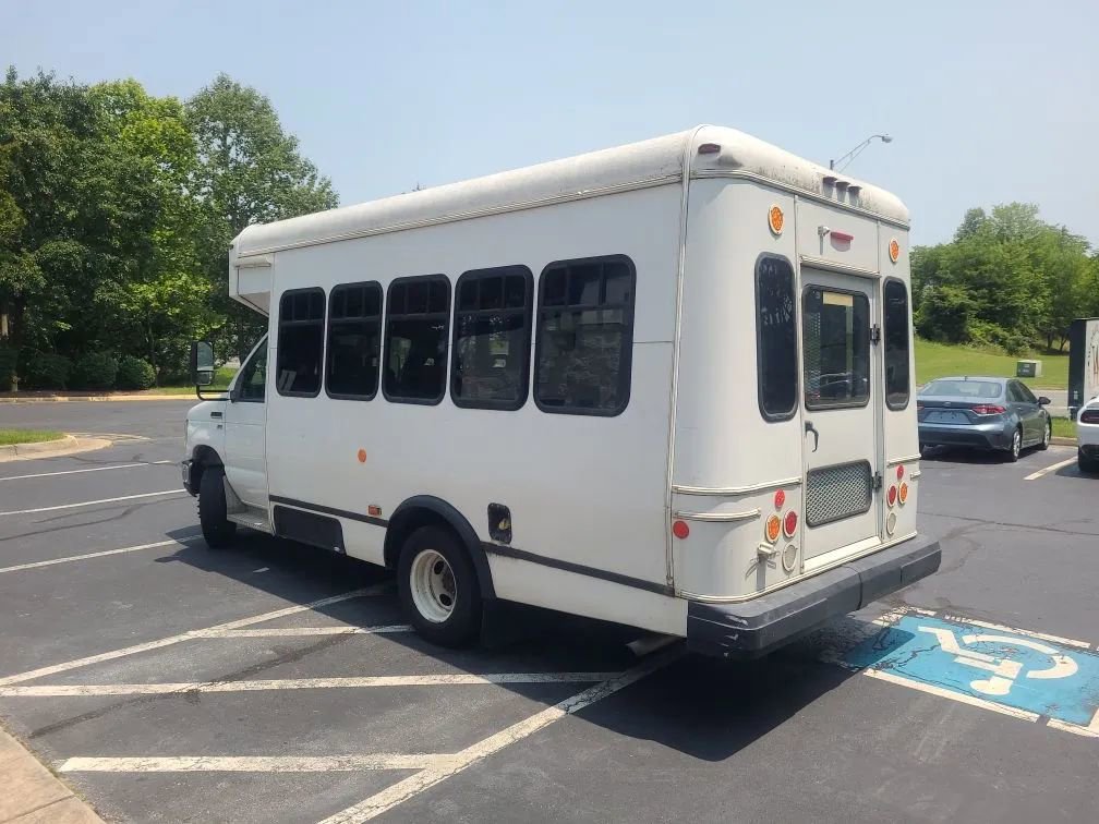 Used 2014 Ford E-350 and Econoline 350 Super Duty image 3