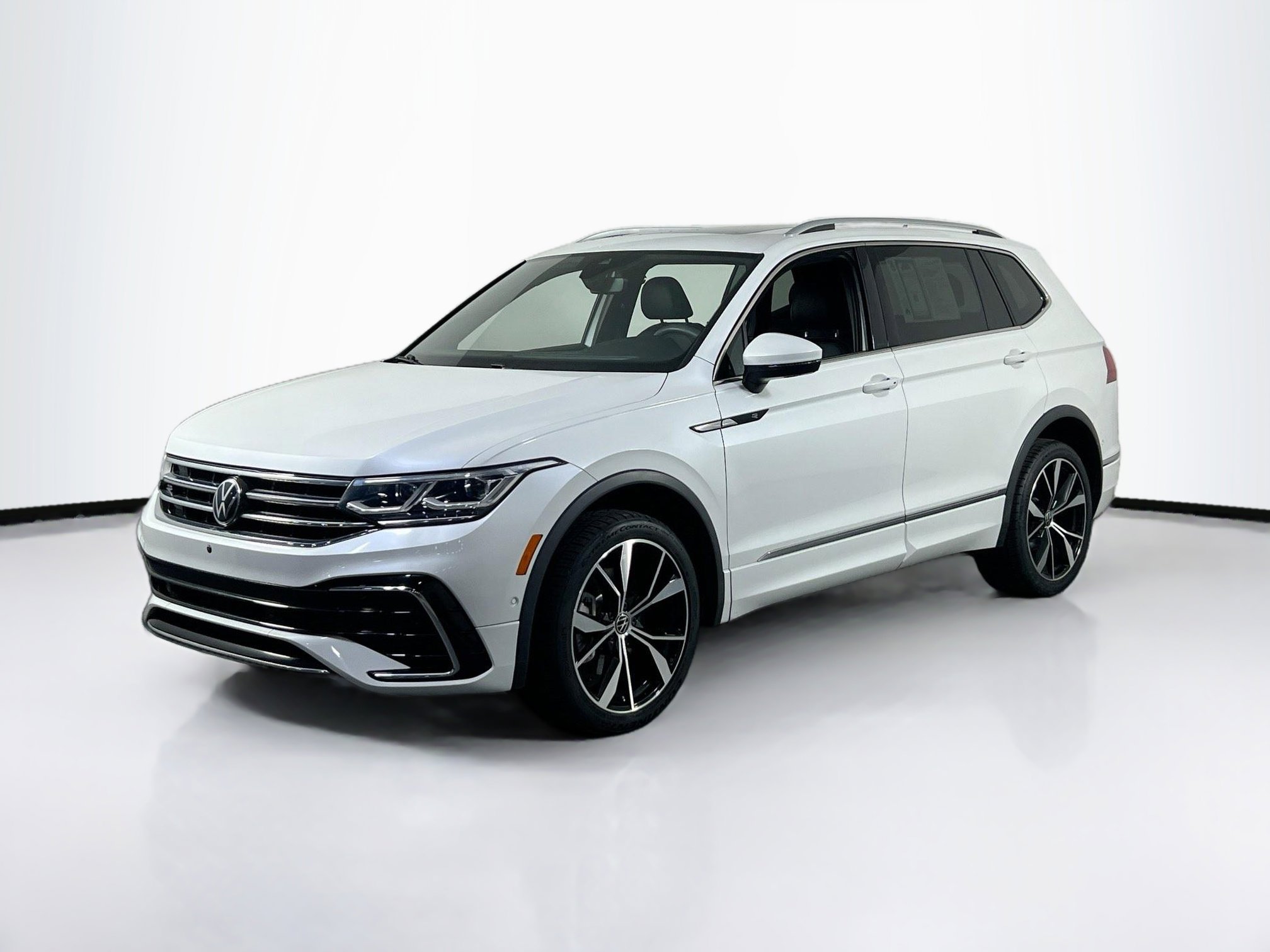 Used 2022 Volkswagen Tiguan SEL R-Line