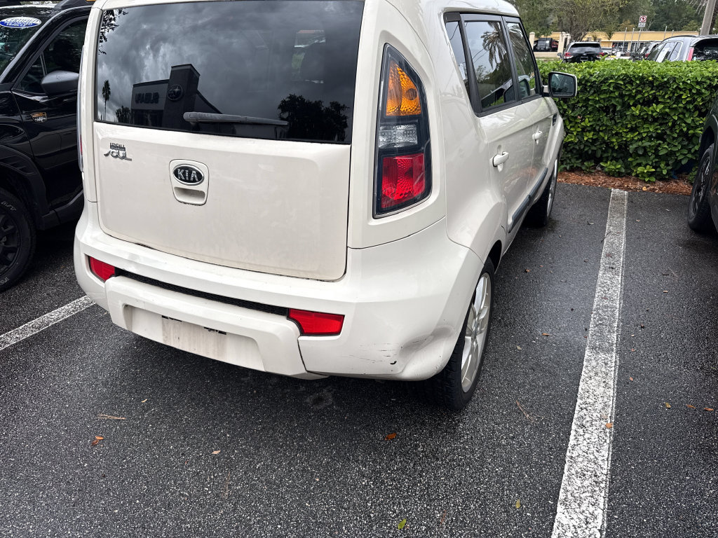Used 2011 Kia Soul ! FWD image 10