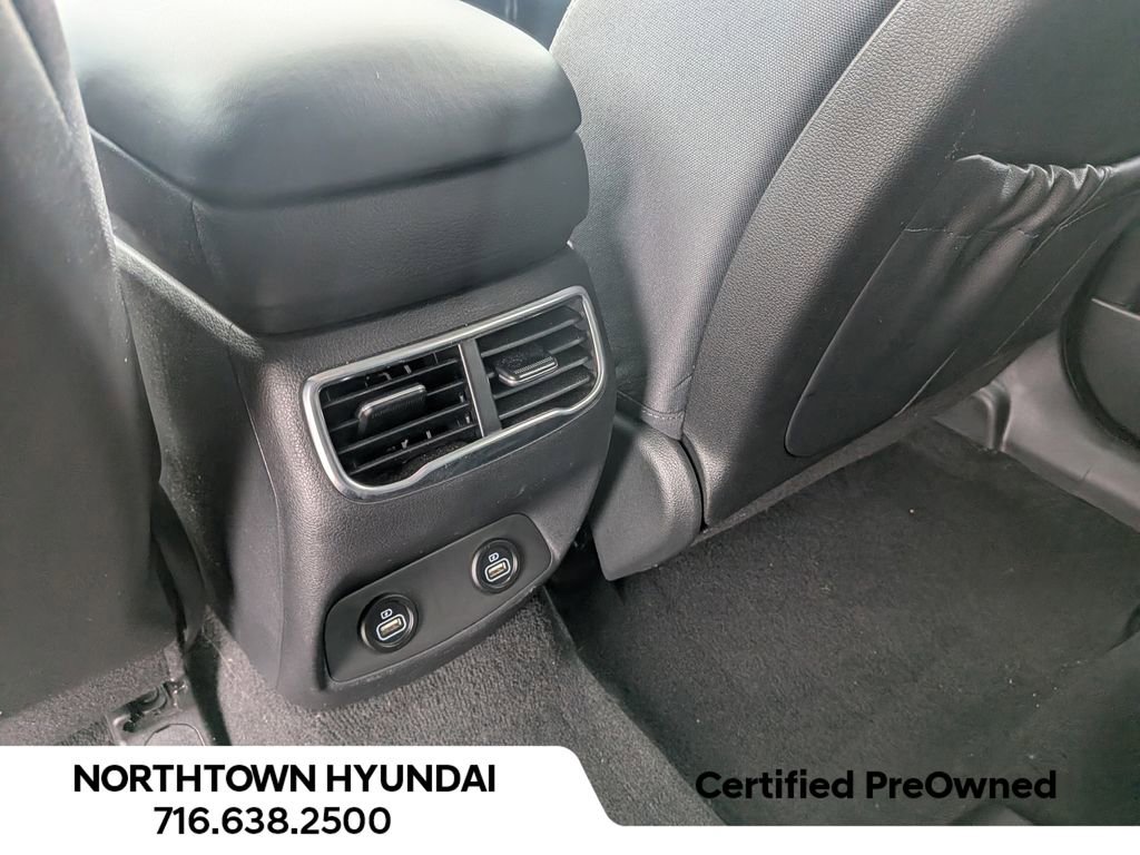 Used 2023 Hyundai Santa Fe SEL w/ Winter Weather Package image 34