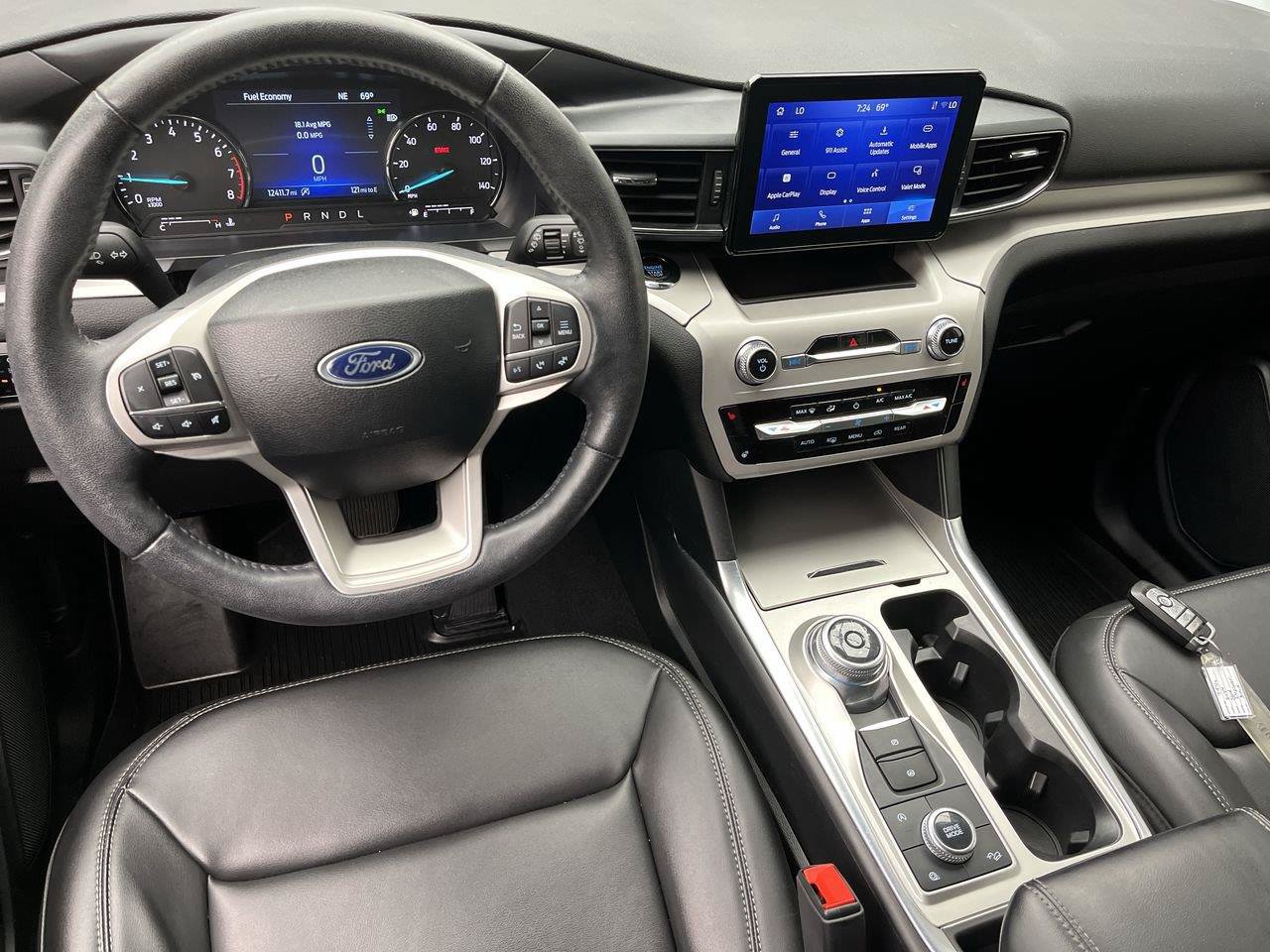 Certified 2024 Ford Explorer XLT w/ Equipment Group 202A AWD/4WD image 20