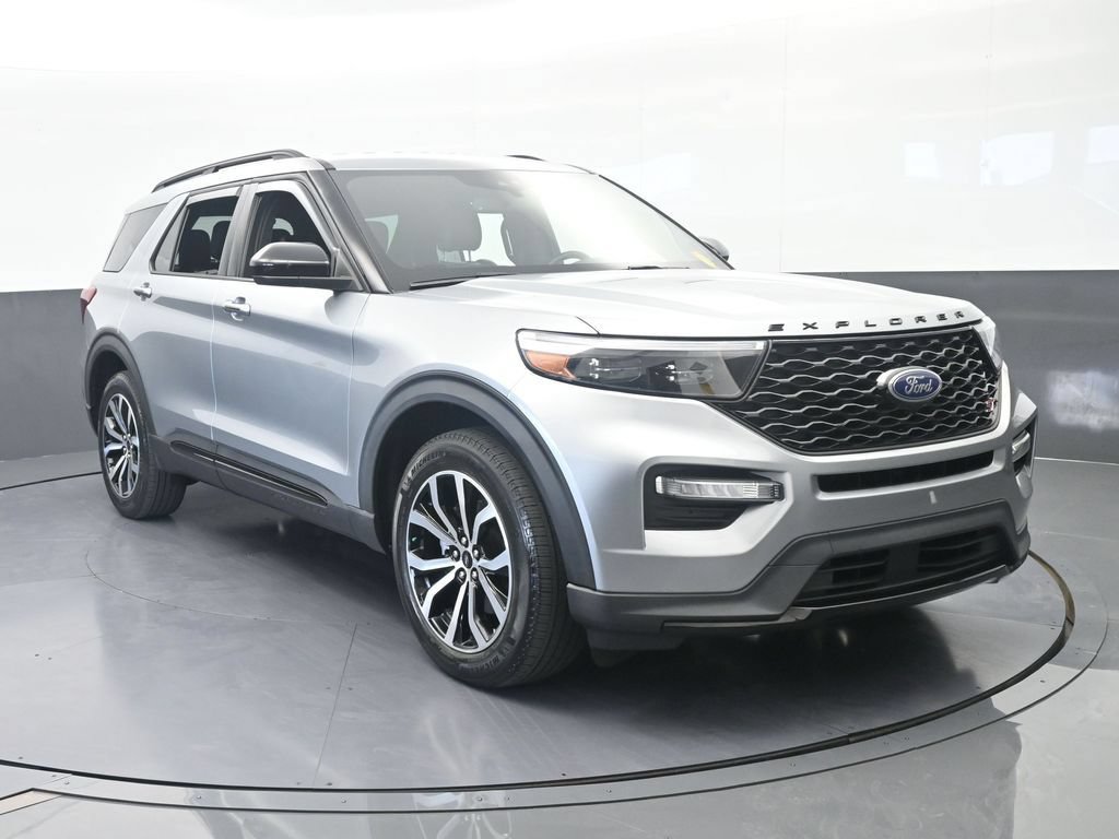 Used 2023 Ford Explorer ST AWD/4WD image 9