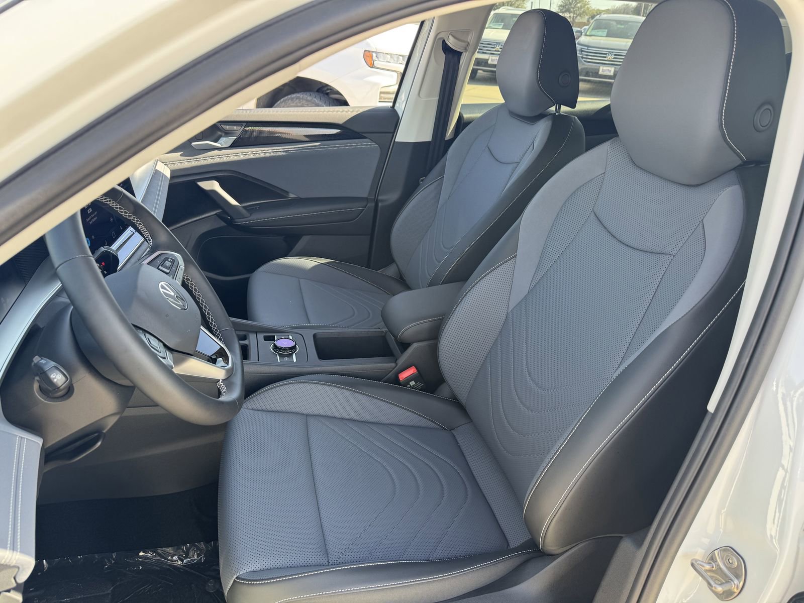 New 2026 Volkswagen Tiguan SE image 23