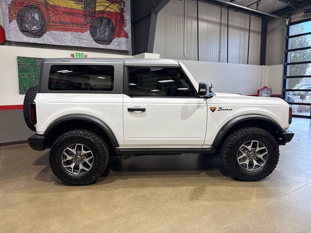 Used 2023 Ford Bronco Badlands image 3