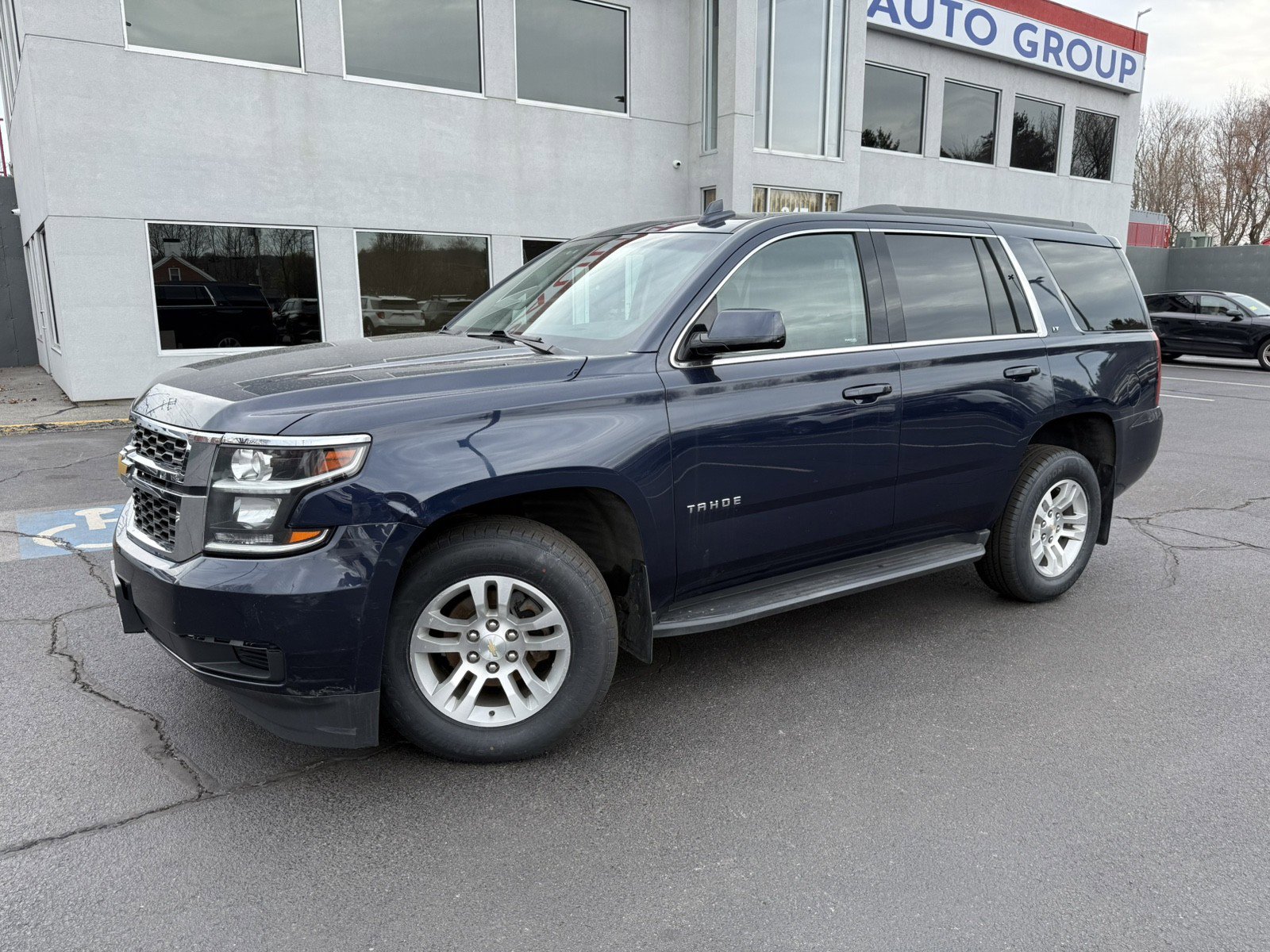 Used 2018 Chevrolet Tahoe LT image 1