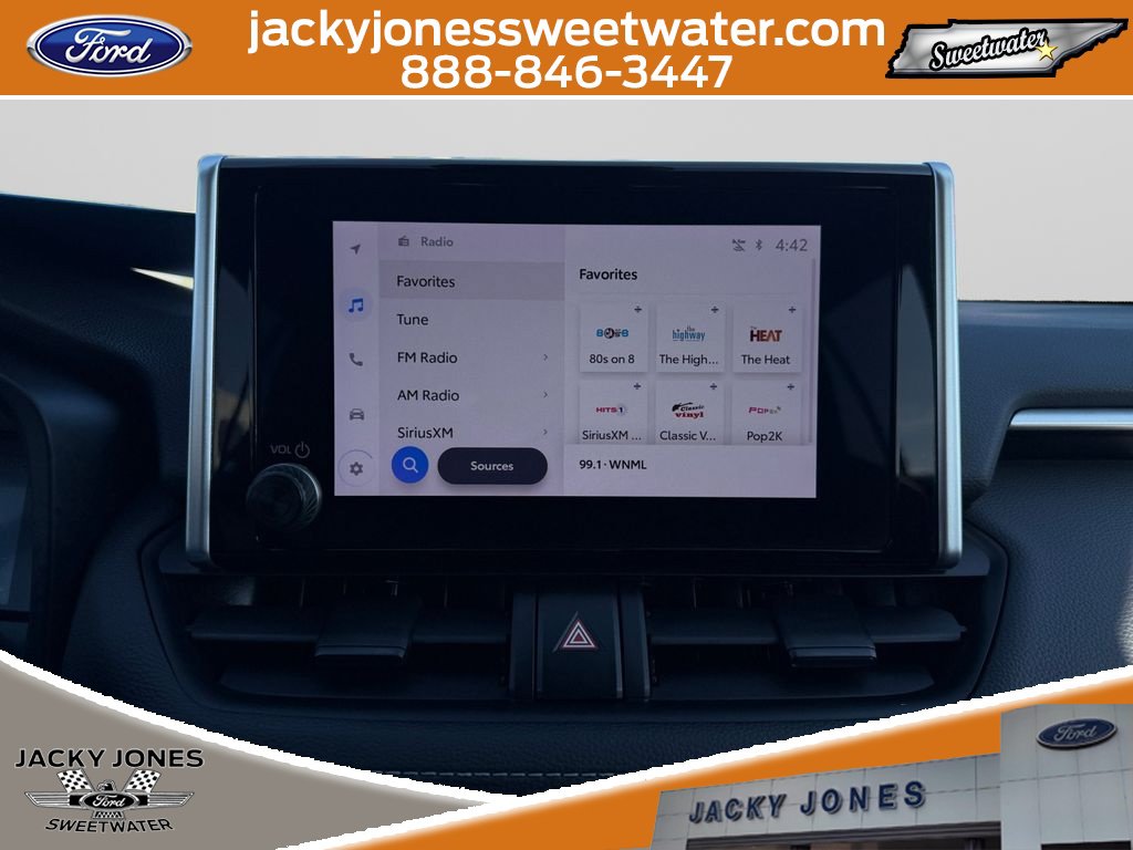 Used 2023 Toyota RAV4 AWD Hybrid image 21