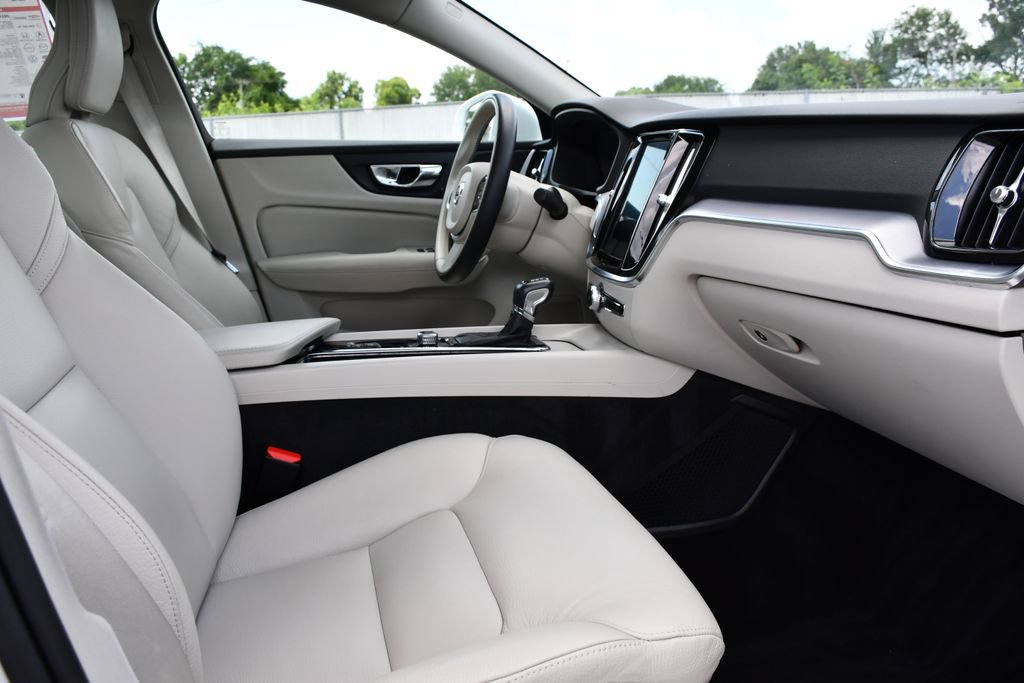 Used 2019 Volvo S60 T5 Momentum w/ Premium Package FWD image 36