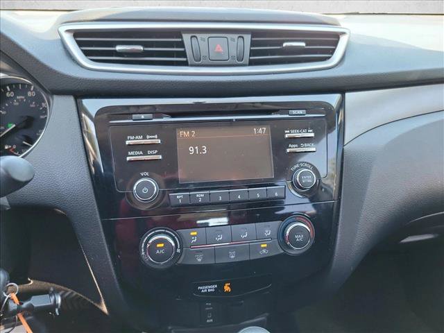 Used 2015 Nissan Rogue S FWD image 13