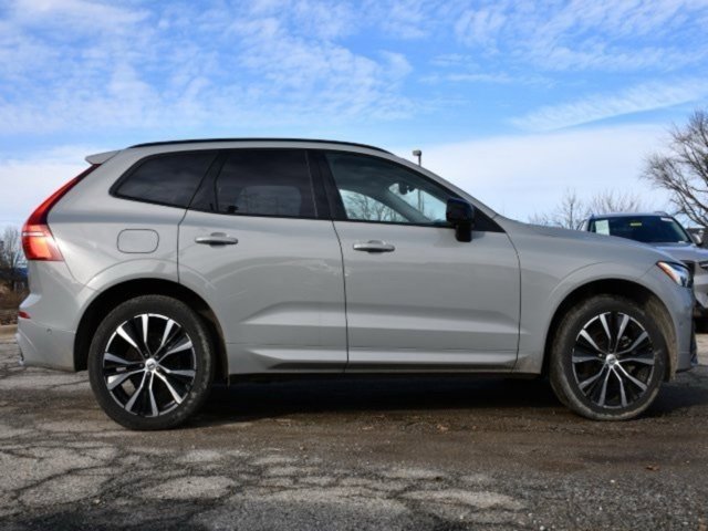 Certified 2025 Volvo XC60 B5 Plus image 8