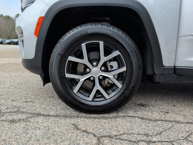 Used 2025 Jeep Grand Cherokee Limited AWD/4WD image 34