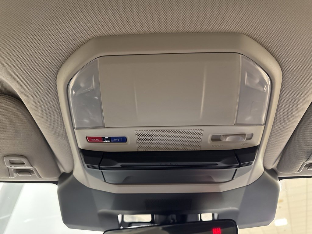 Used 2023 Subaru Ascent Limited image 31