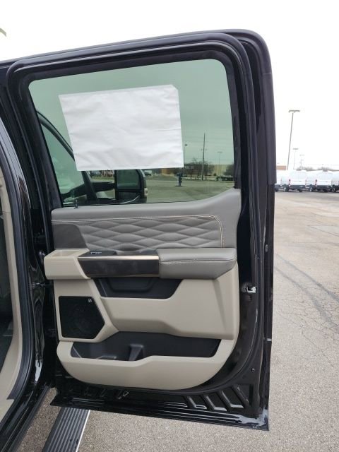 New 2026 Ford F250 Platinum w/ Platinum Plus Package image 32