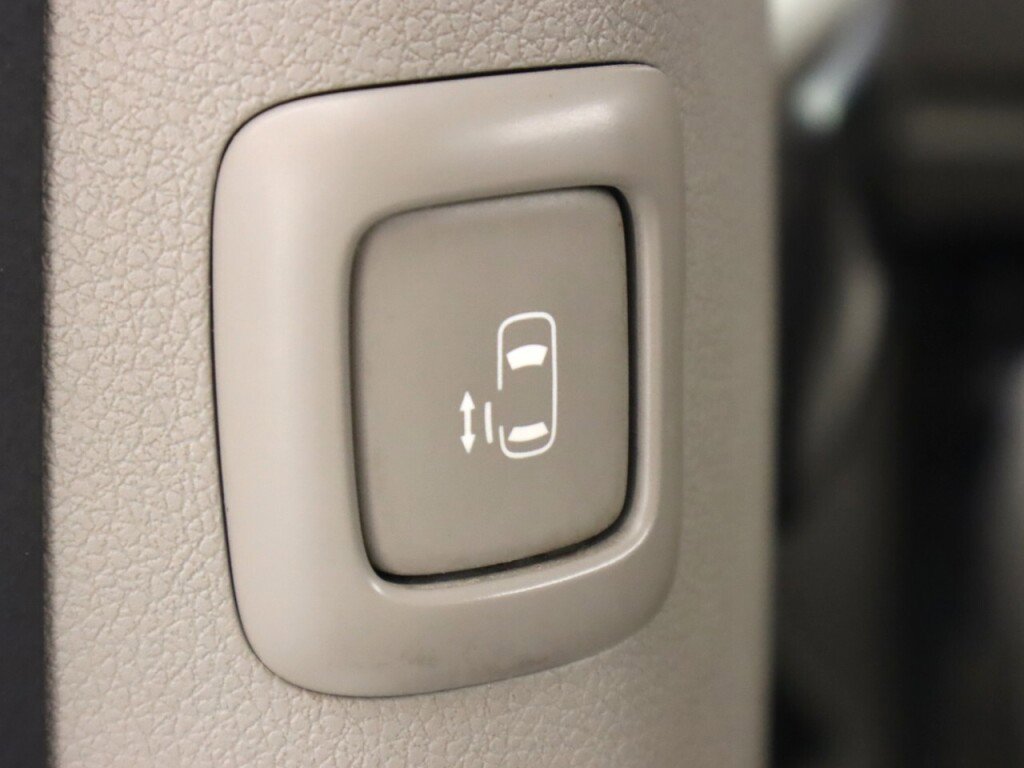 Used 2016 Kia Sedona LX w/ LX Convenience Package image 28