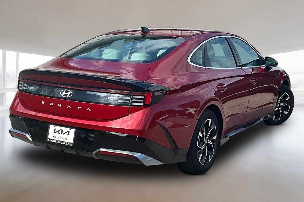 Used 2025 Hyundai Sonata SEL FWD image 6