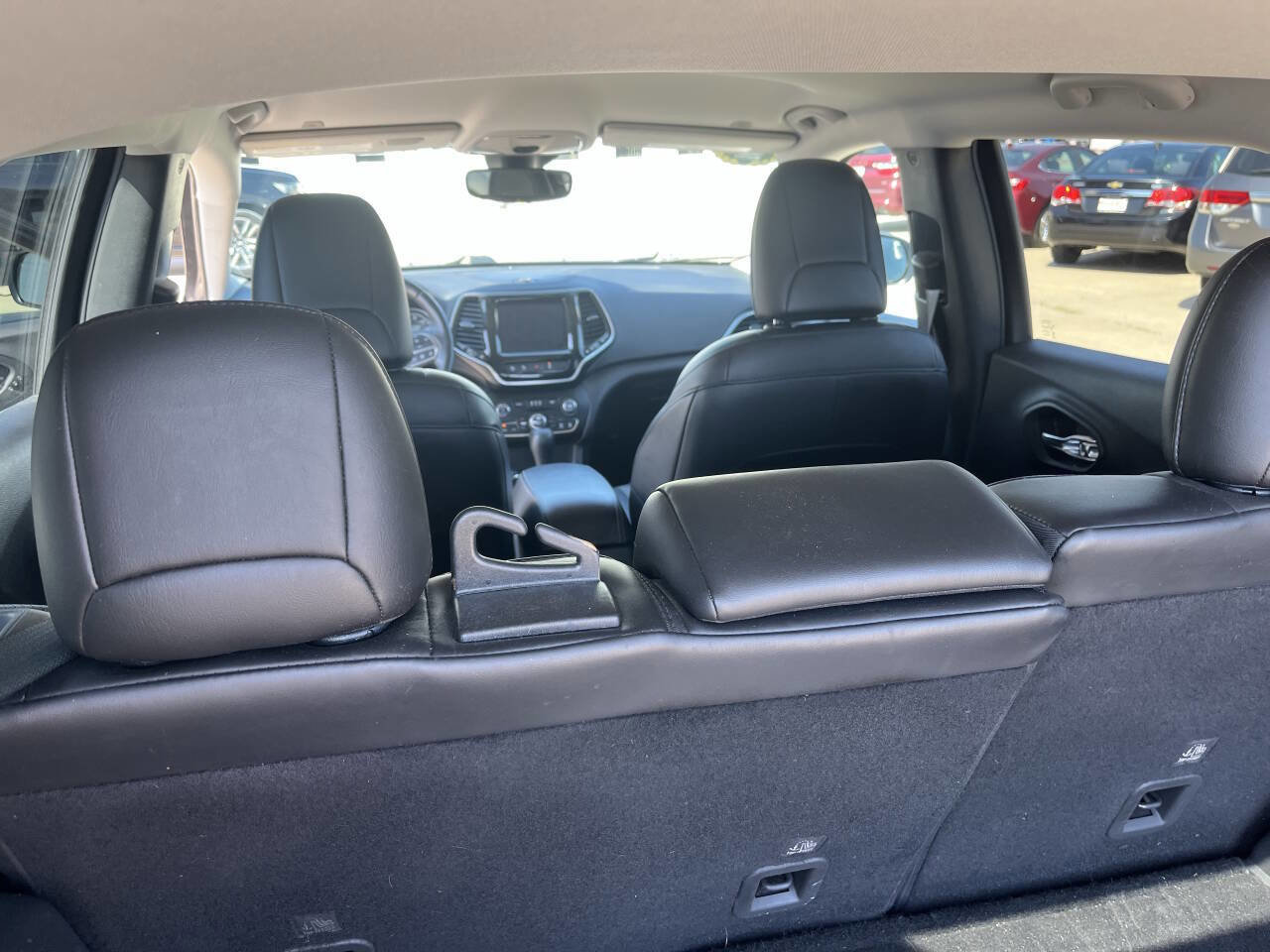 Used 2019 Jeep Cherokee Limited w/ Technology Group image 21