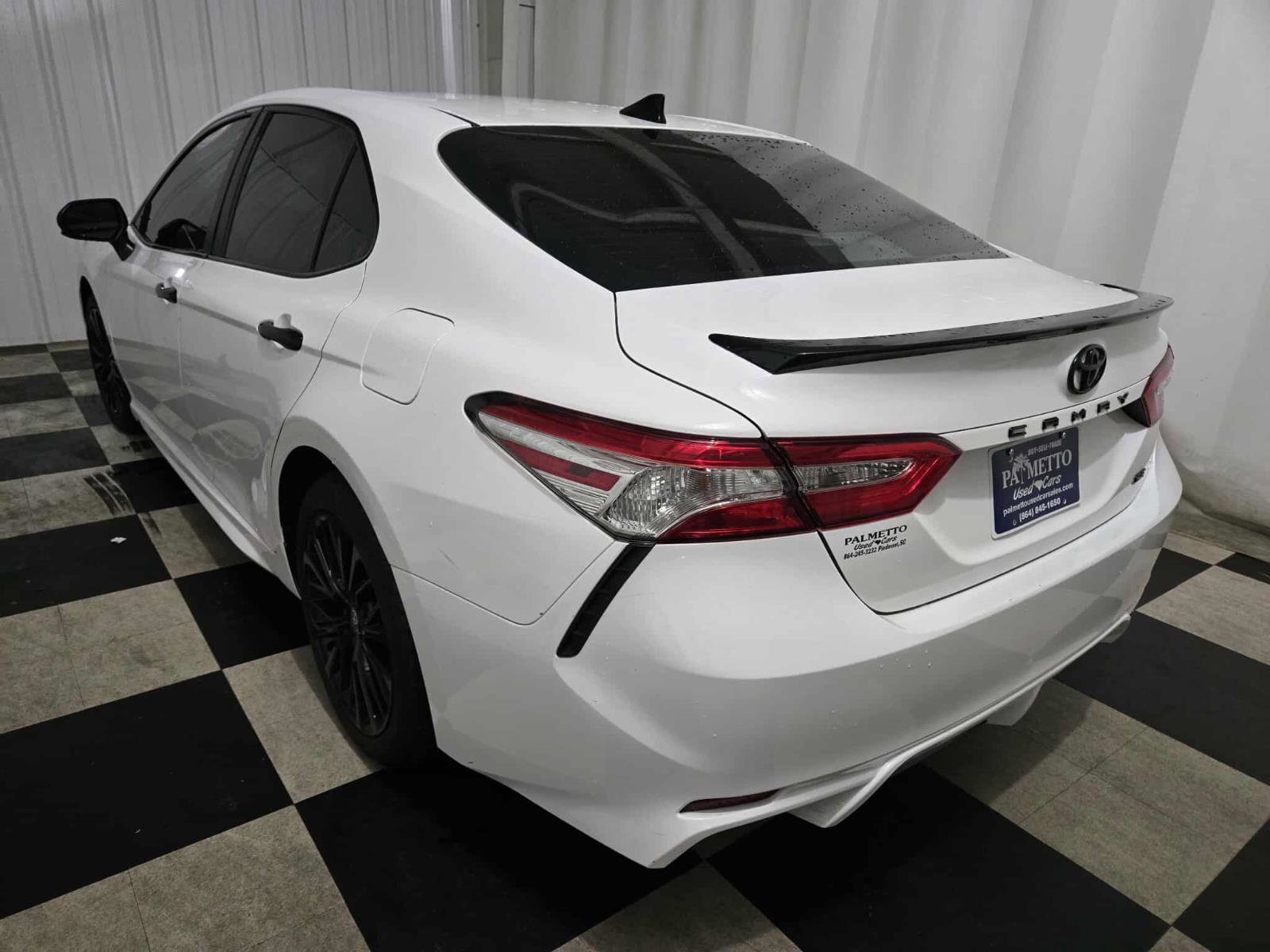 Used 2020 Toyota Camry SE image 7