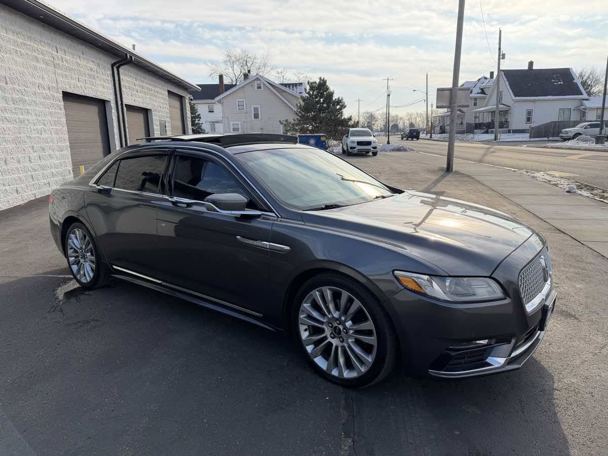 Used 2017 Lincoln Continental Reserve image 6