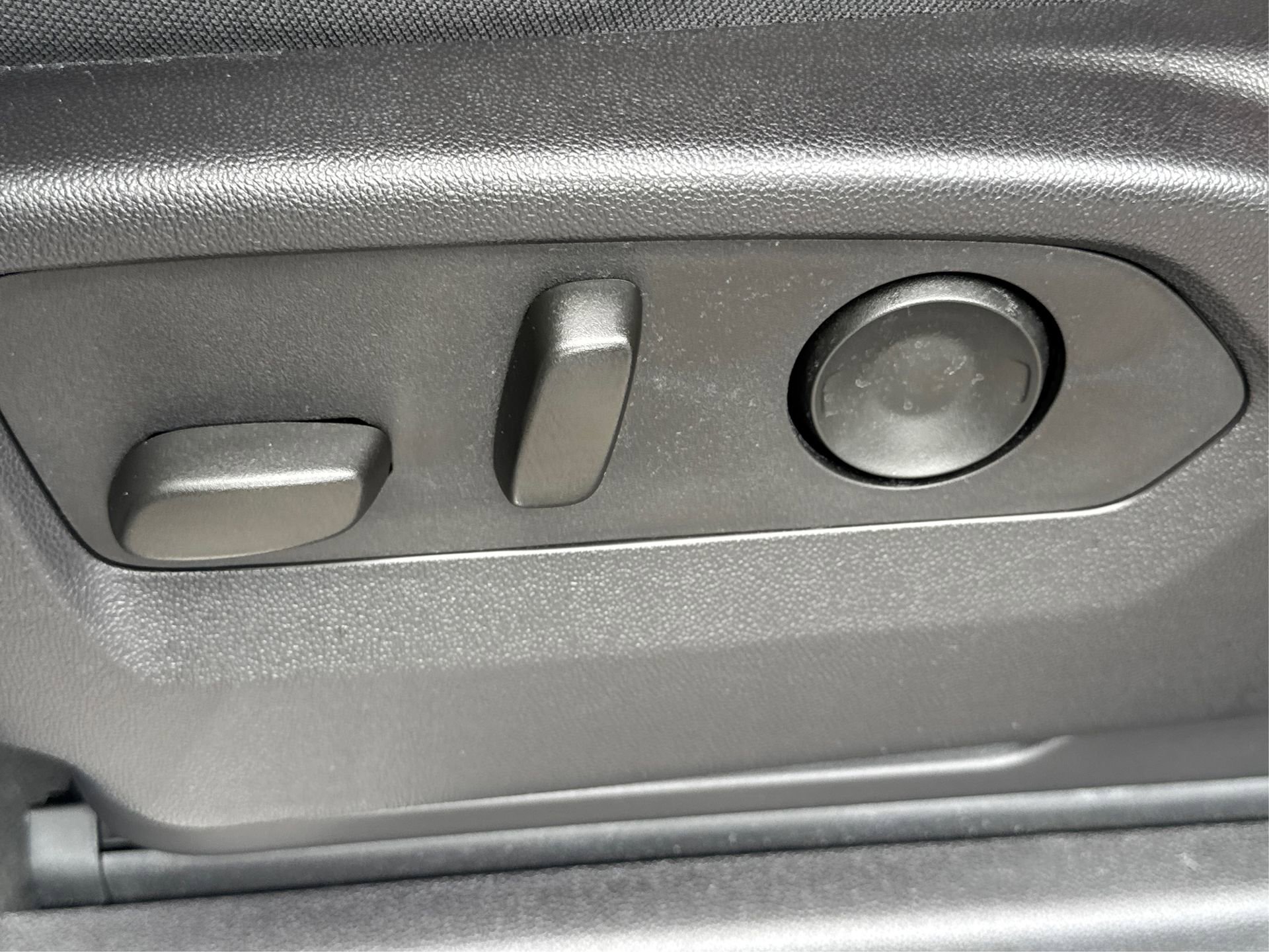 Used 2024 GMC Sierra 1500 Elevation image 24