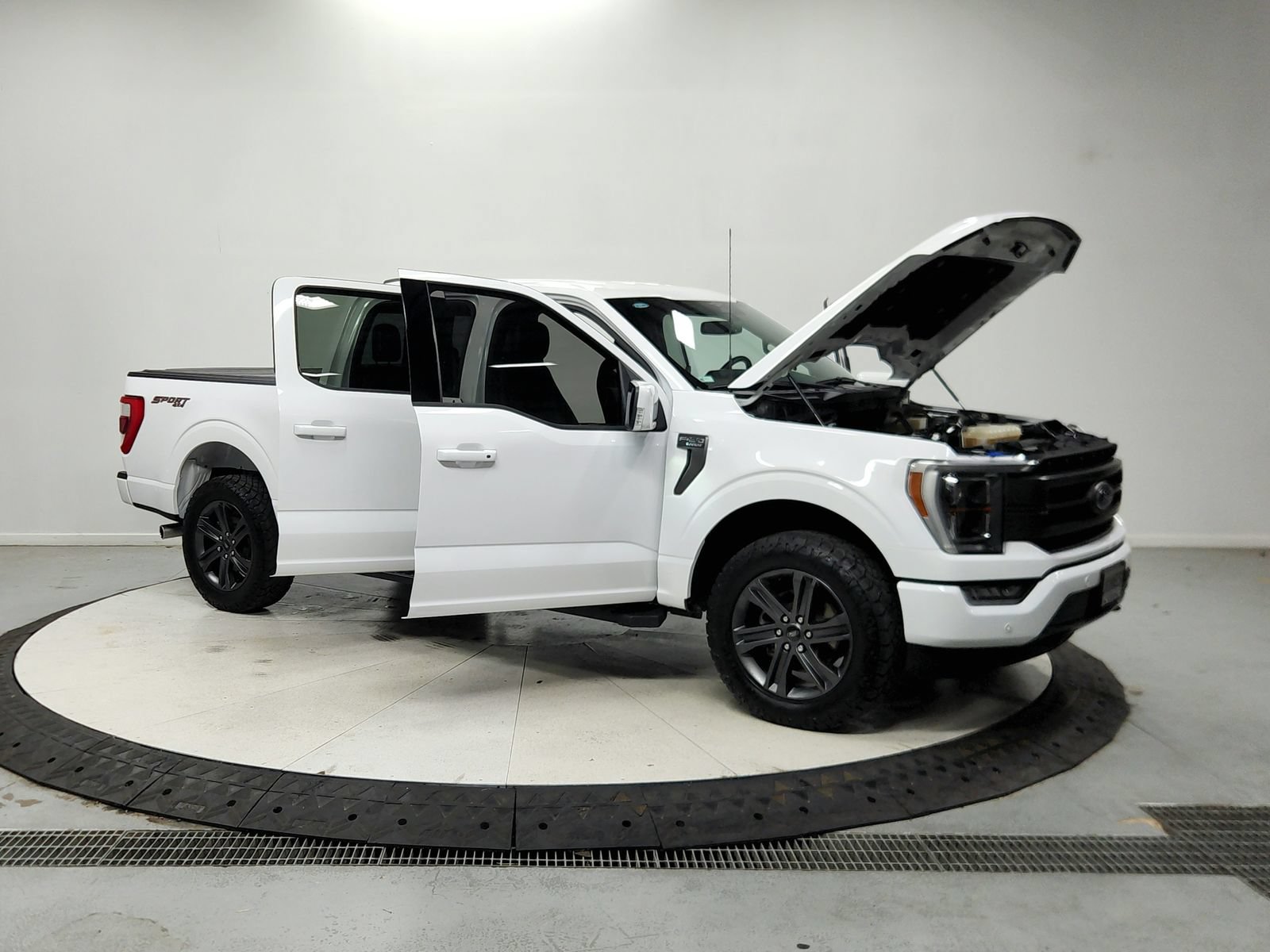 Used 2023 Ford F150 Lariat w/ Equipment Group 502A High AWD/4WD image 10