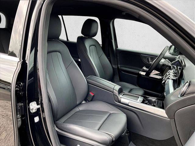 Used 2024 Mercedes-Benz GLB 250 4MATIC image 9