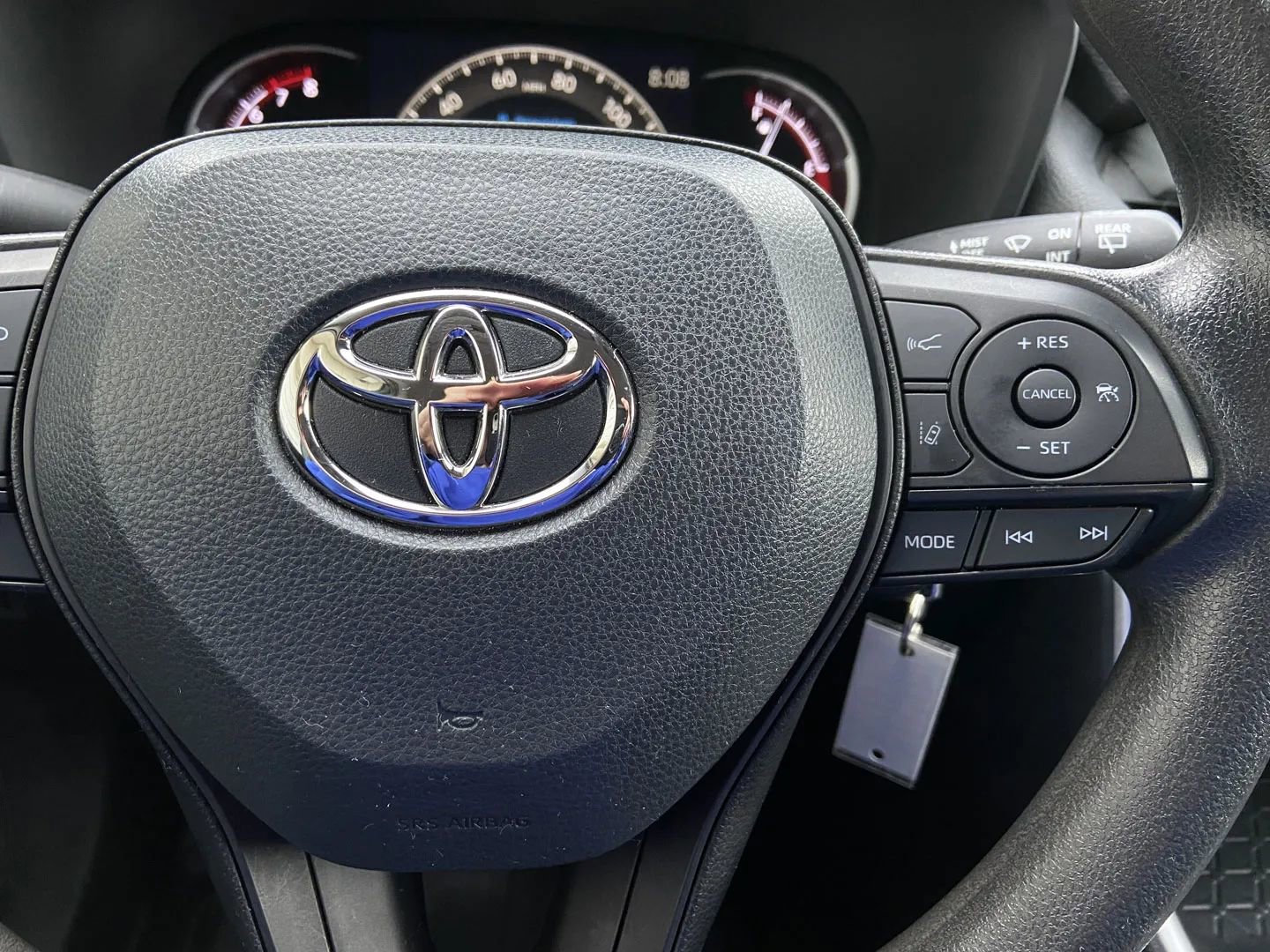 Used 2024 Toyota RAV4 LE AWD/4WD image 12