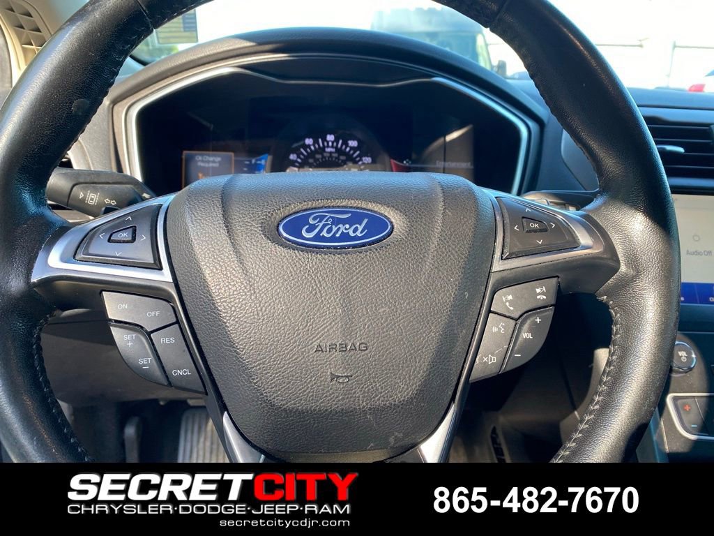 Used 2019 Ford Fusion SEL FWD image 11