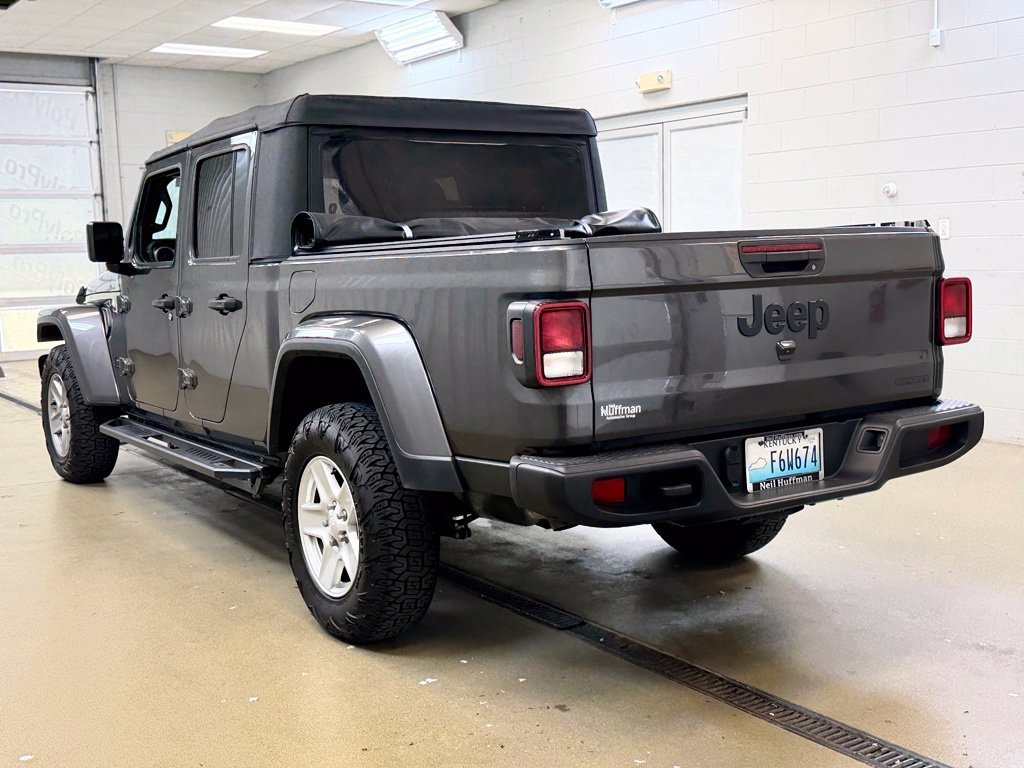 Used 2021 Jeep Gladiator Sport AWD/4WD image 8