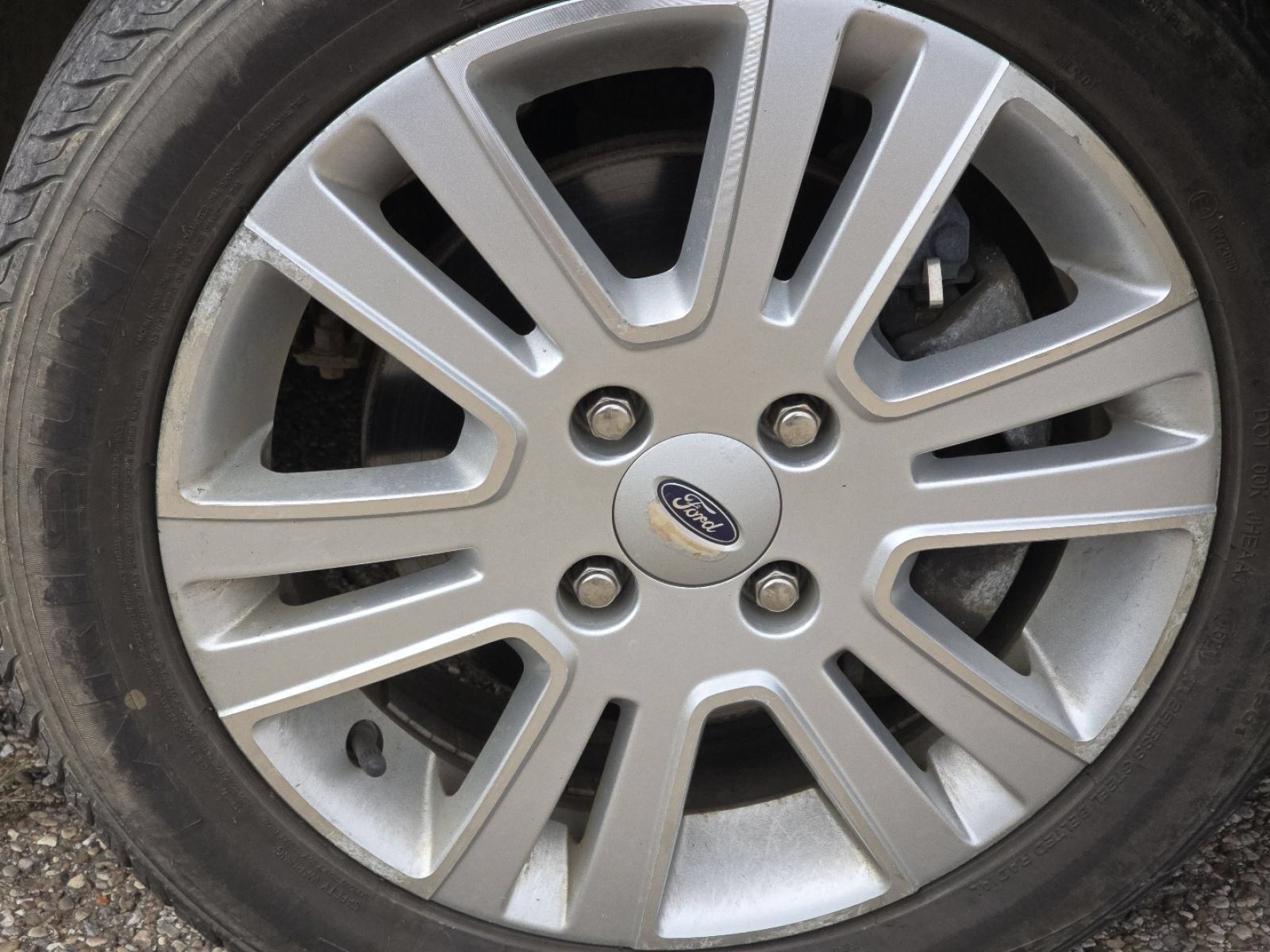 Used 2009 Ford Focus SEL FWD image 9