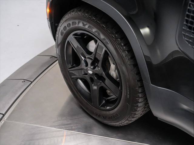 Used 2023 Land Rover Defender 110 SE AWD/4WD image 10