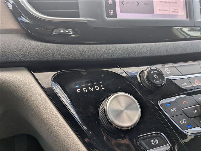 Certified 2022 Chrysler Voyager LX image 13