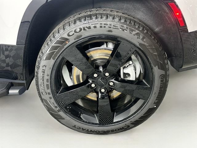 New 2026 Land Rover Defender 130 X-Dynamic SE image 28