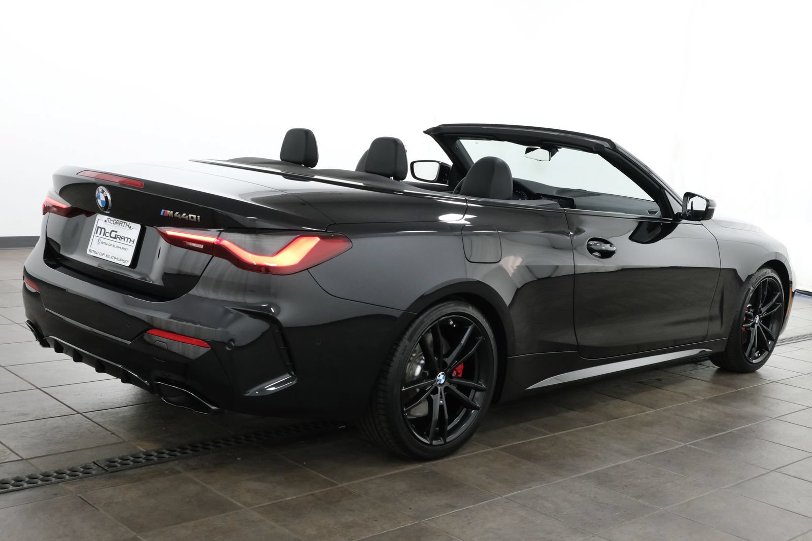 Used 2022 BMW M440i Convertible RWD image 7