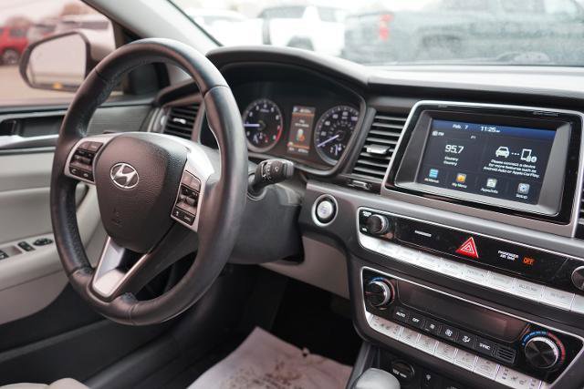 Used 2019 Hyundai Sonata Limited image 25