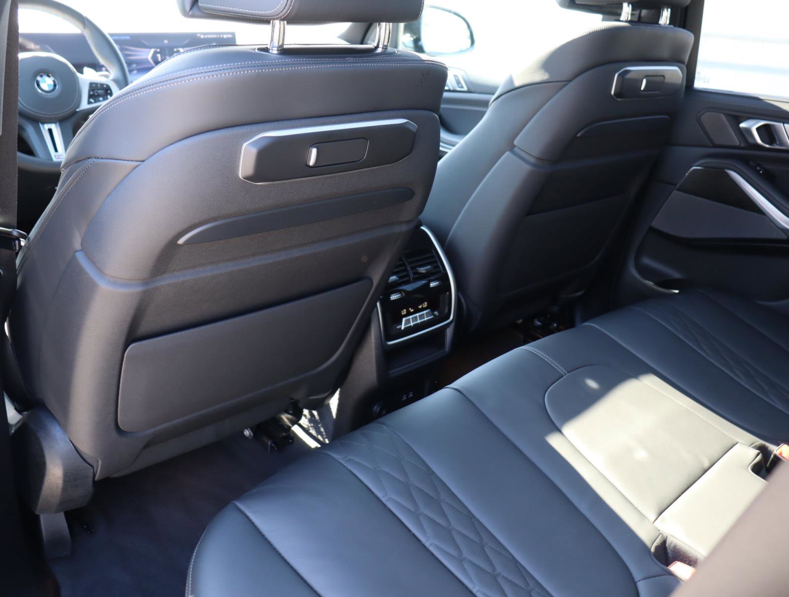 Used 2026 BMW X5 M60i w/ Executive Package image 14