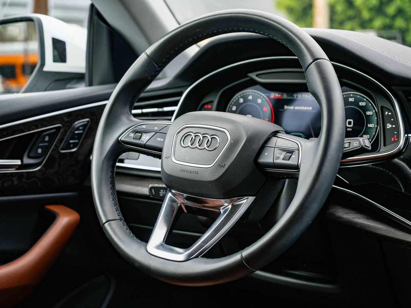 Used 2023 Audi Q8 Premium w/ Convenience Package image 15