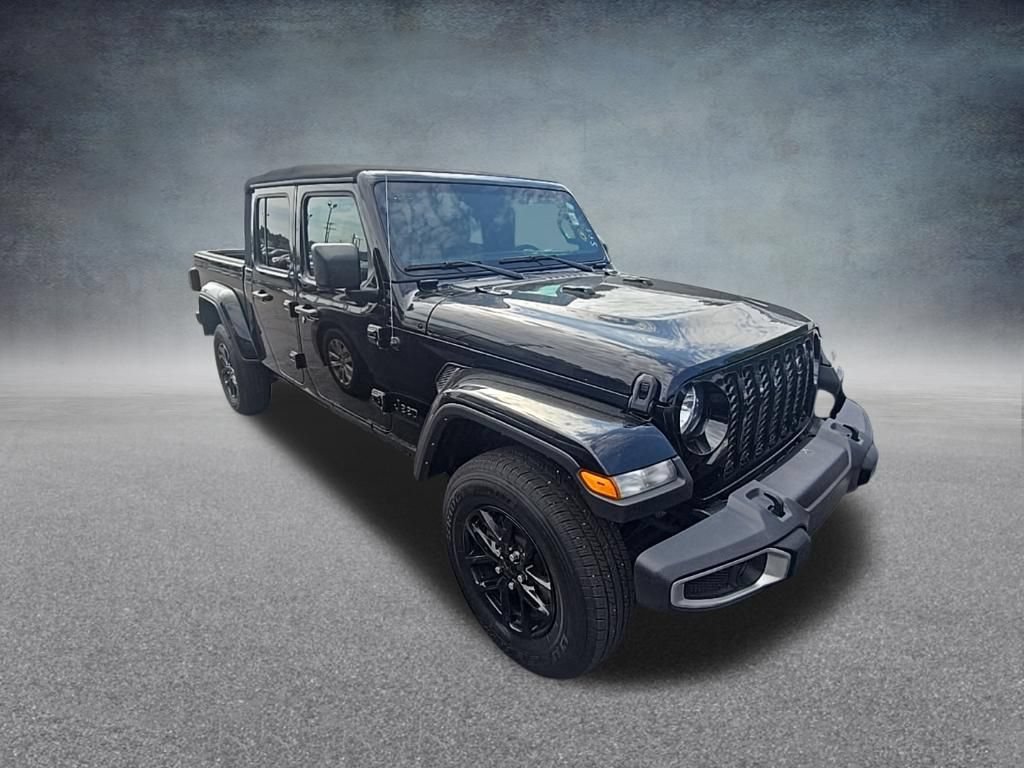 Used 2023 Jeep Gladiator Sport AWD/4WD image 2