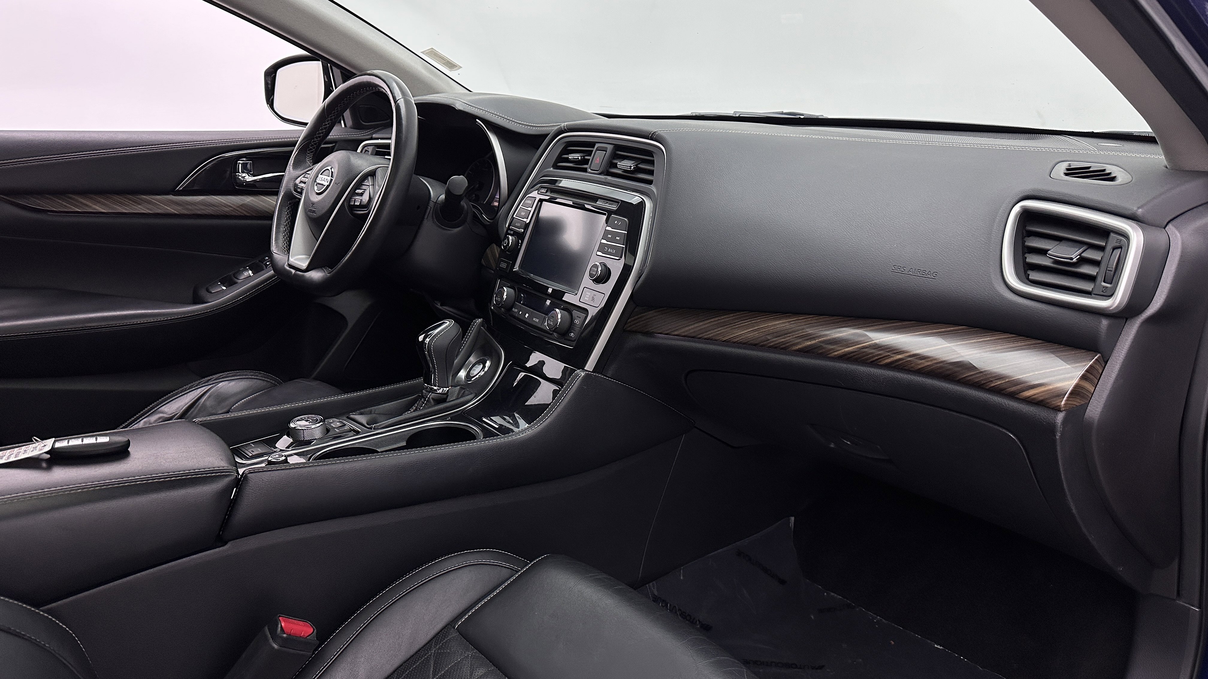 Used 2016 Nissan Maxima Platinum w/ Interior Lighting Package FWD image 34