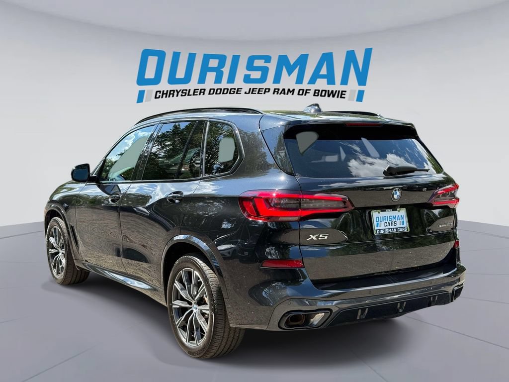 Used 2022 BMW X5 xDrive40i w/ M Sport Package AWD/4WD image 4