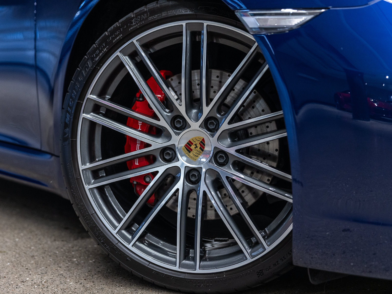 Certified 2025 Porsche 718 Cayman GTS RWD image 16