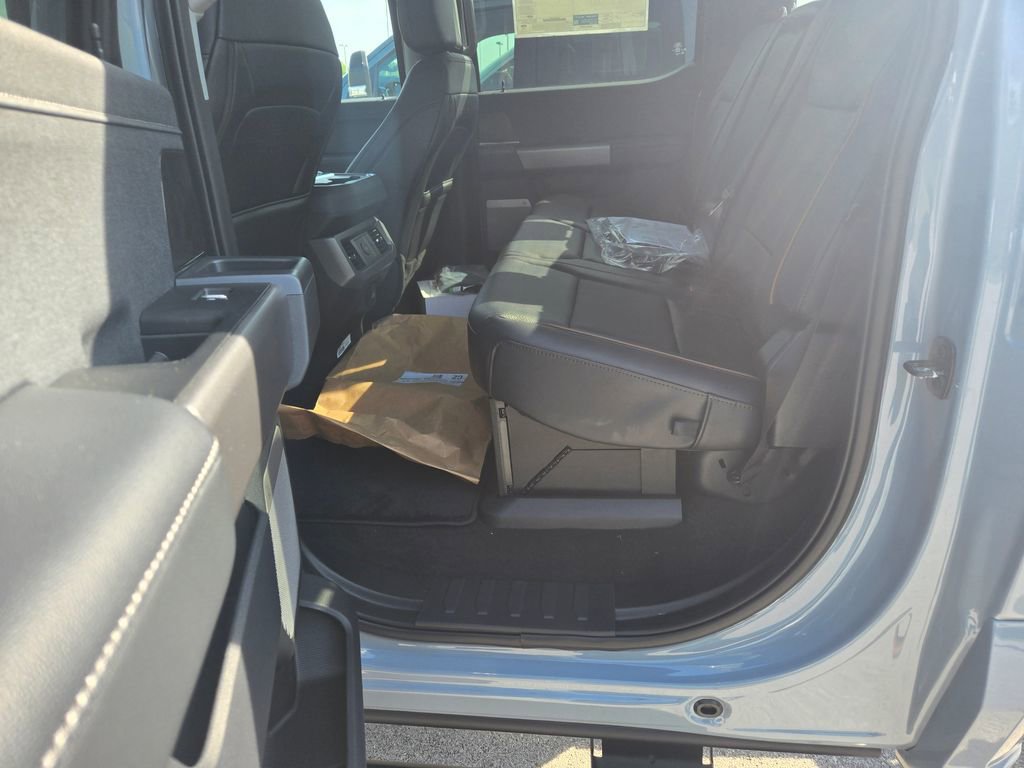 New 2026 Ford F450 4x4 Crew Cab Super Duty image 7