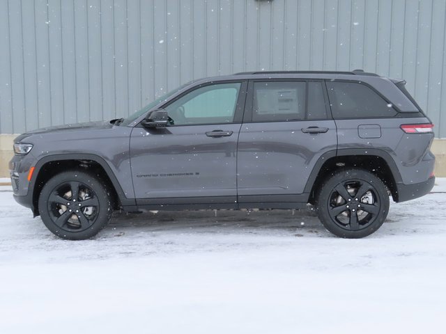 New 2025 Jeep Grand Cherokee Limited w/ Black Appearance Package image 8