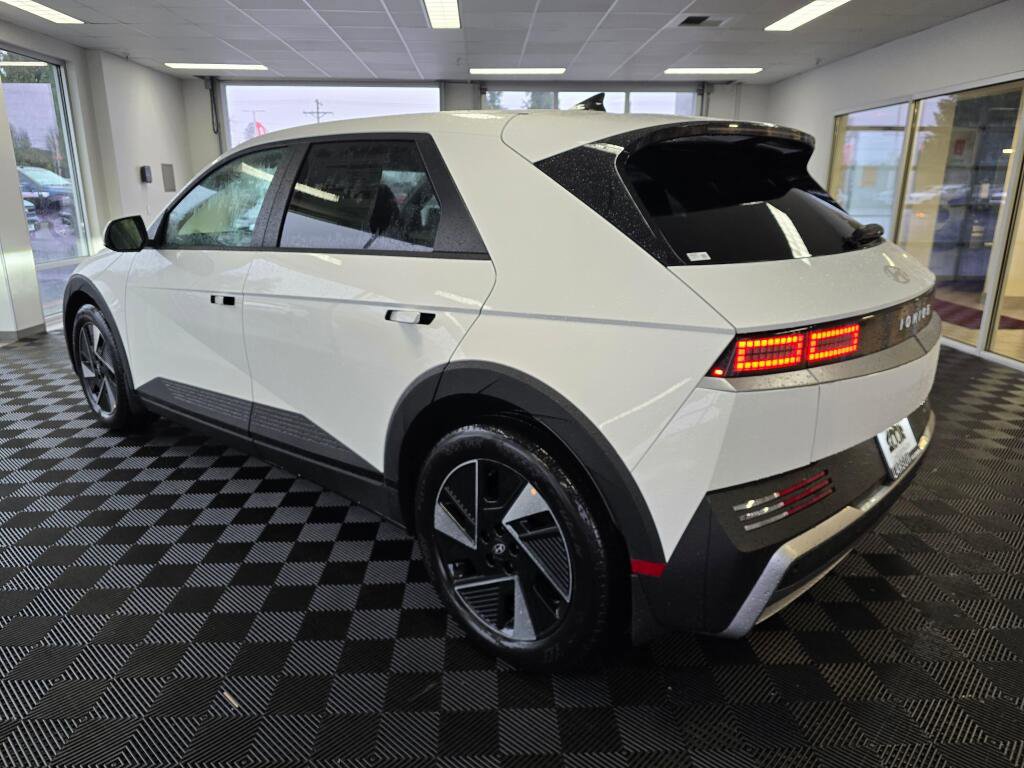 New 2026 Hyundai Ioniq 5 SE image 7