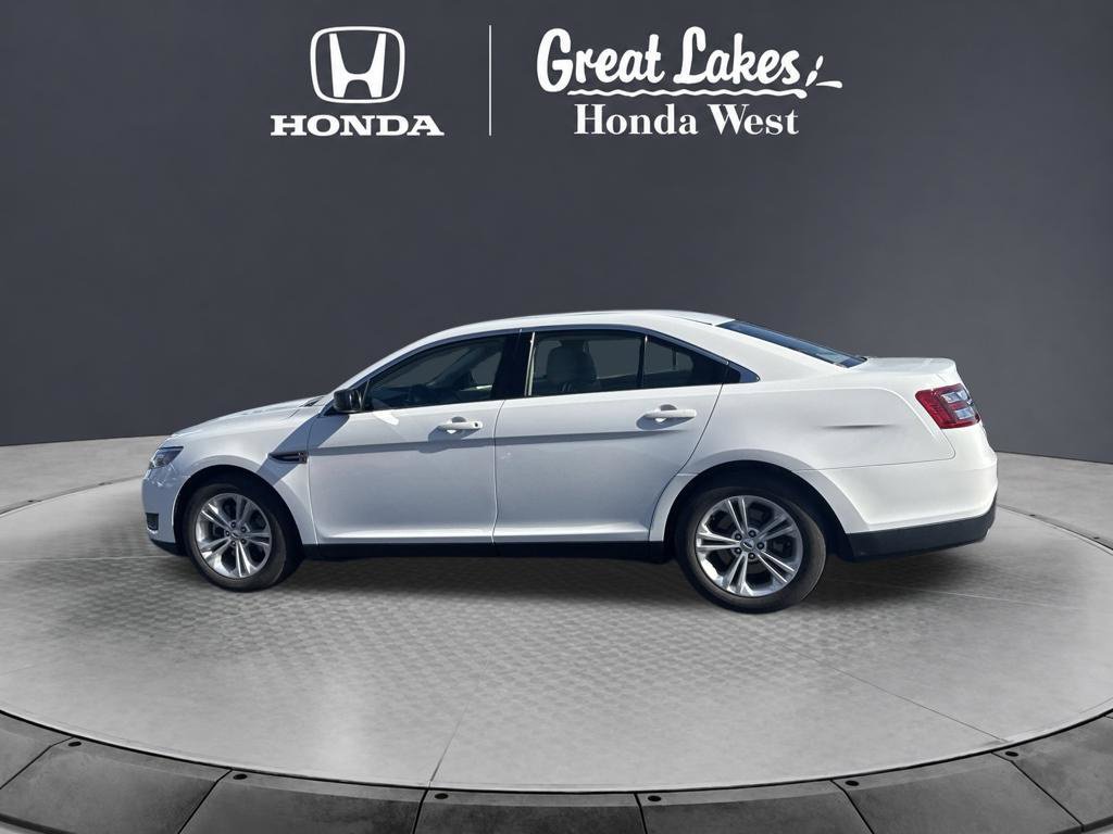 Used 2018 Ford Taurus SE FWD image 12