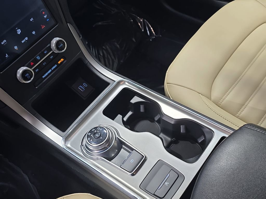 Used 2022 Ford Edge SEL image 25