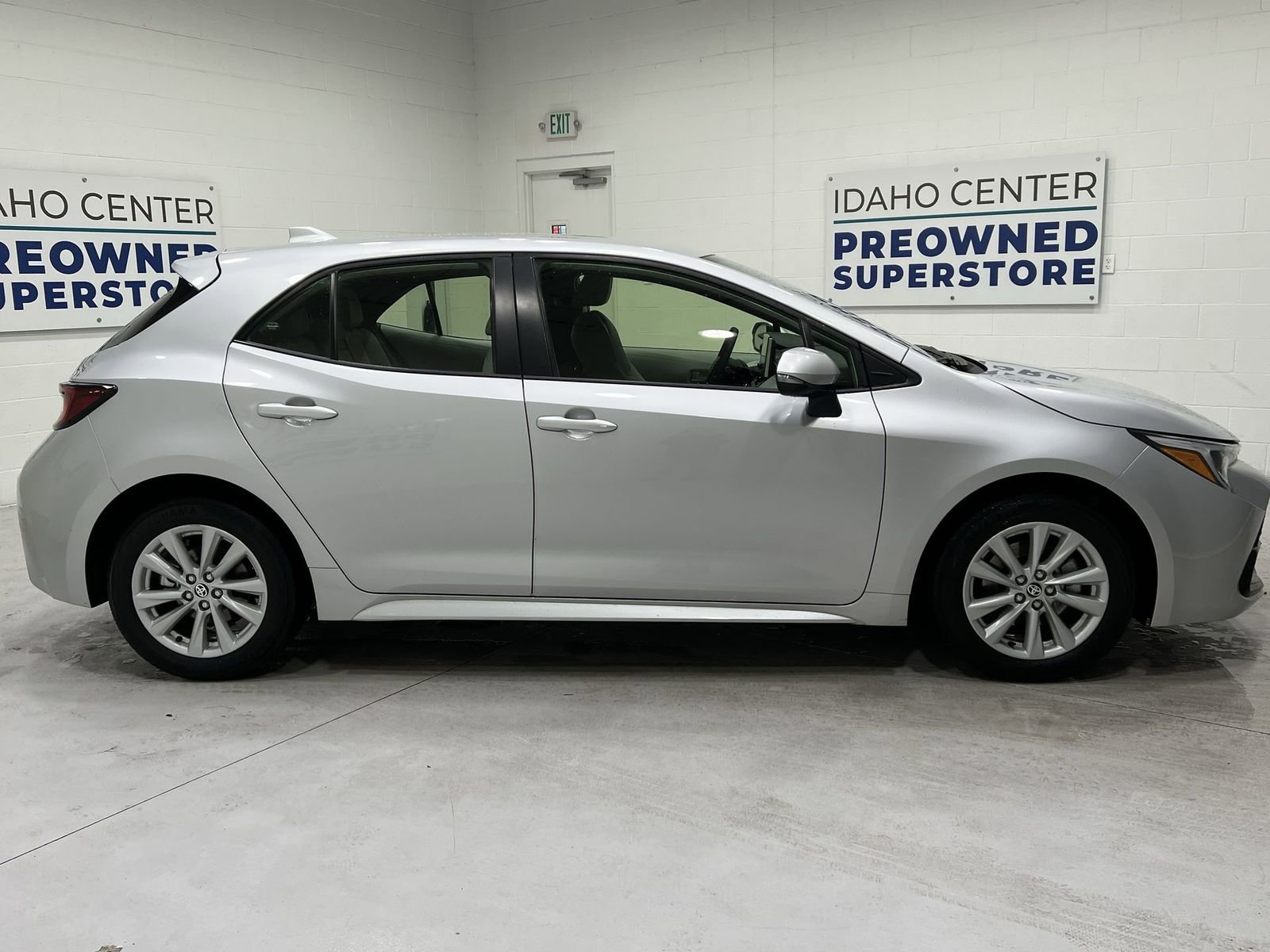 Used 2024 Toyota Corolla SE image 9