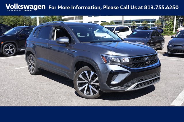 Used 2022 Volkswagen Taos SE image 1