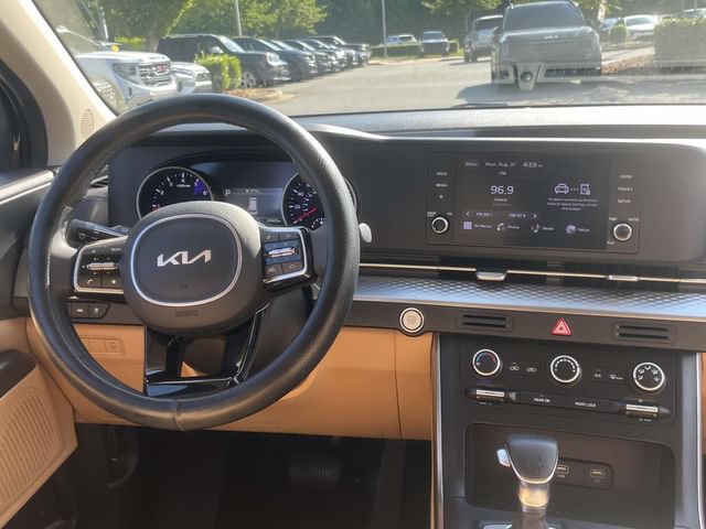Certified 2024 Kia Carnival LX FWD image 20