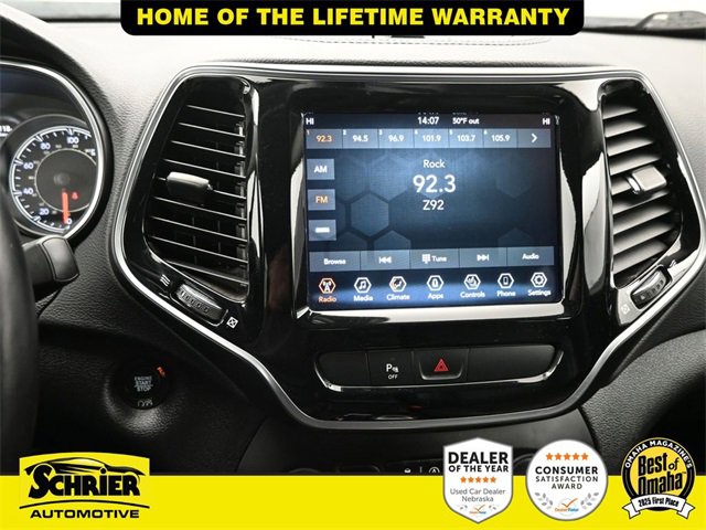 Used 2019 Jeep Cherokee Limited image 25