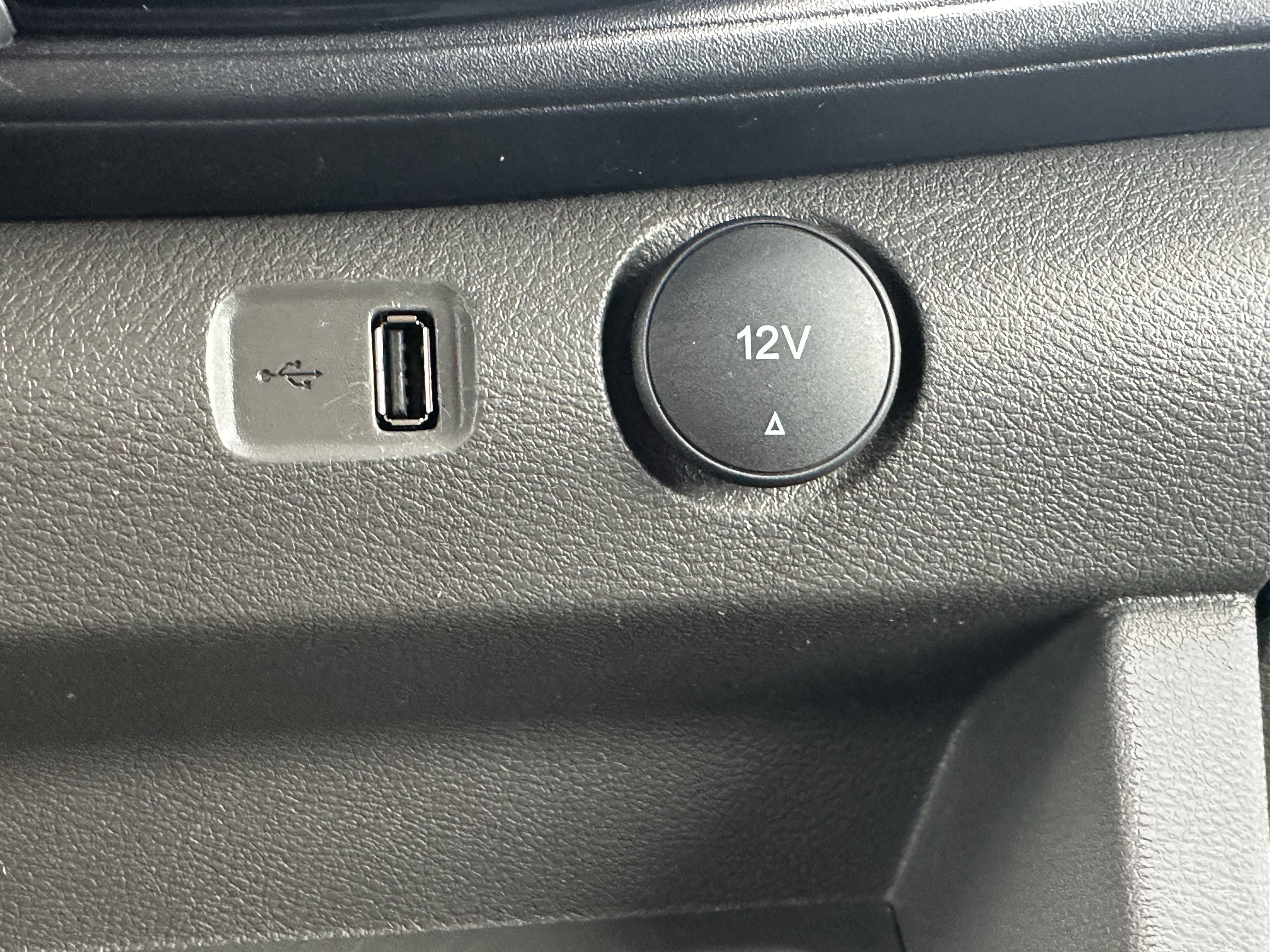 Used 2025 Ford Transit 350 XLT RWD image 28