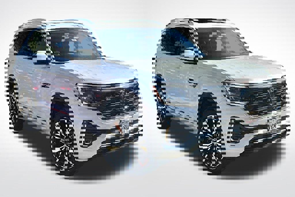 Certified 2024 Volkswagen Atlas SEL Premium R-Line image 12